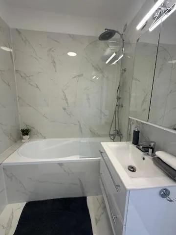 Budatava Lakas * Balatonalmádi